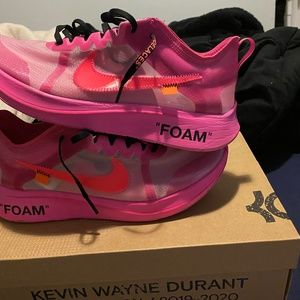 Nike men’s X Zoom Fly SP Pink